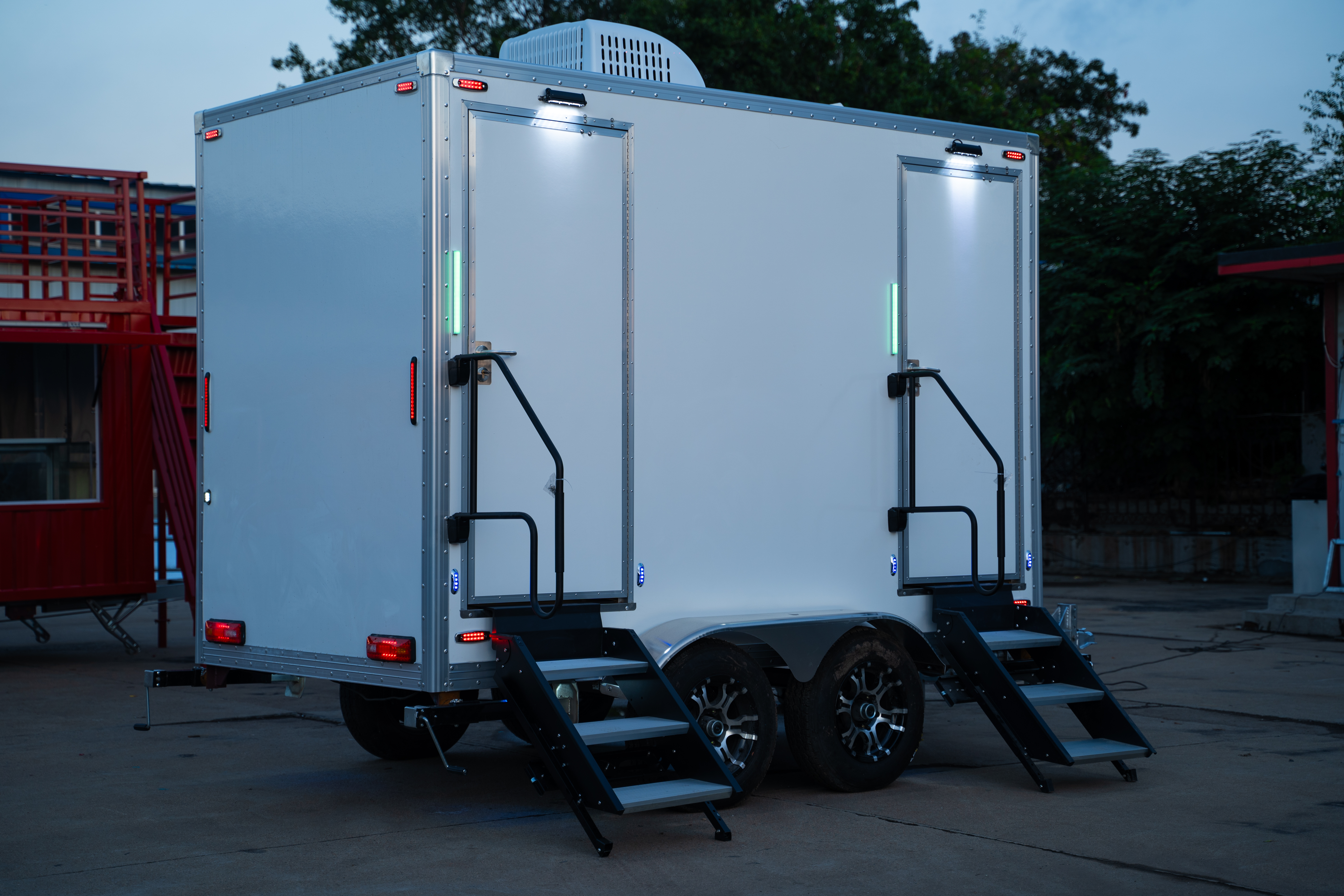 Restroom Trailer 10ft exterior