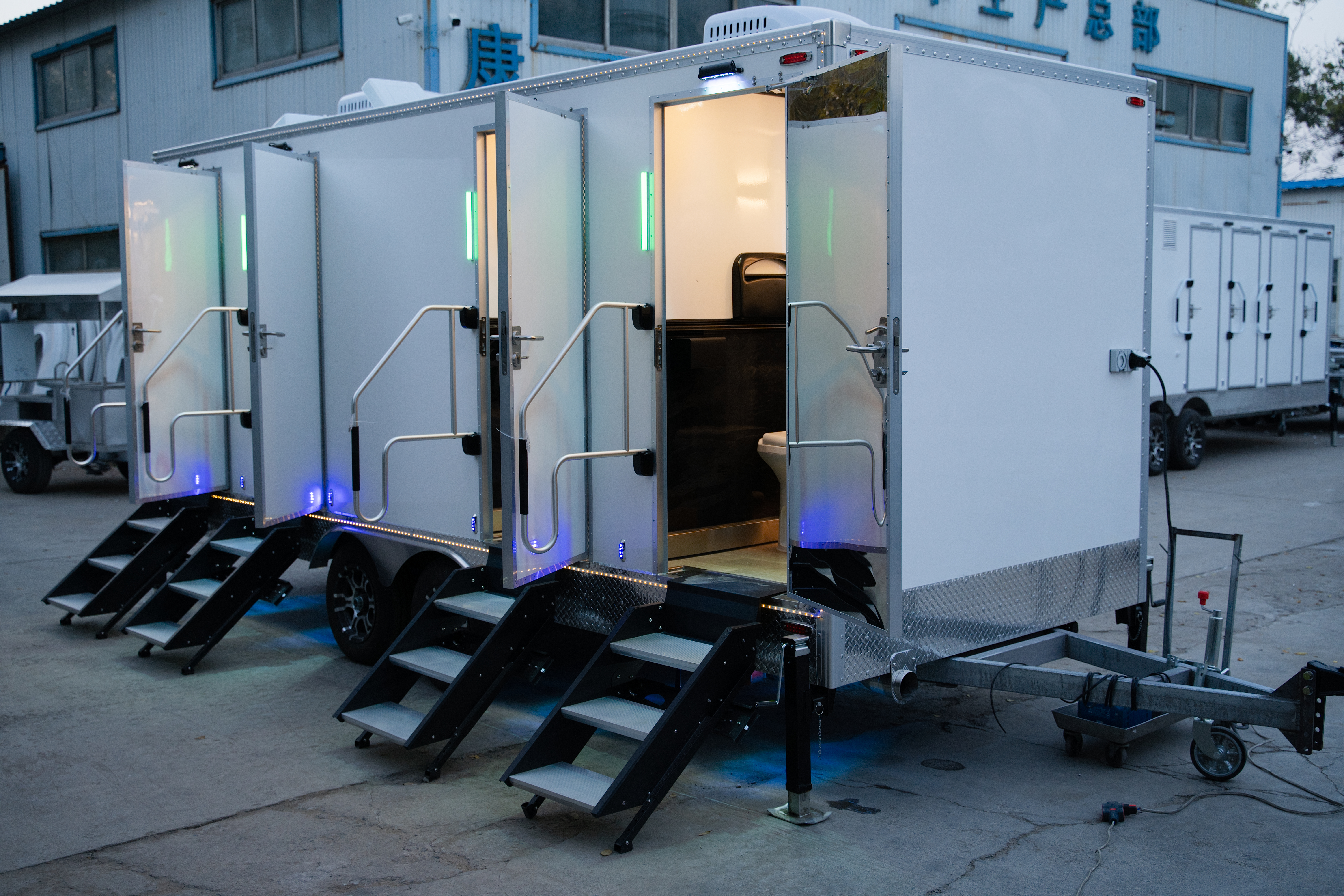 Restroom Trailer 14ft exterior