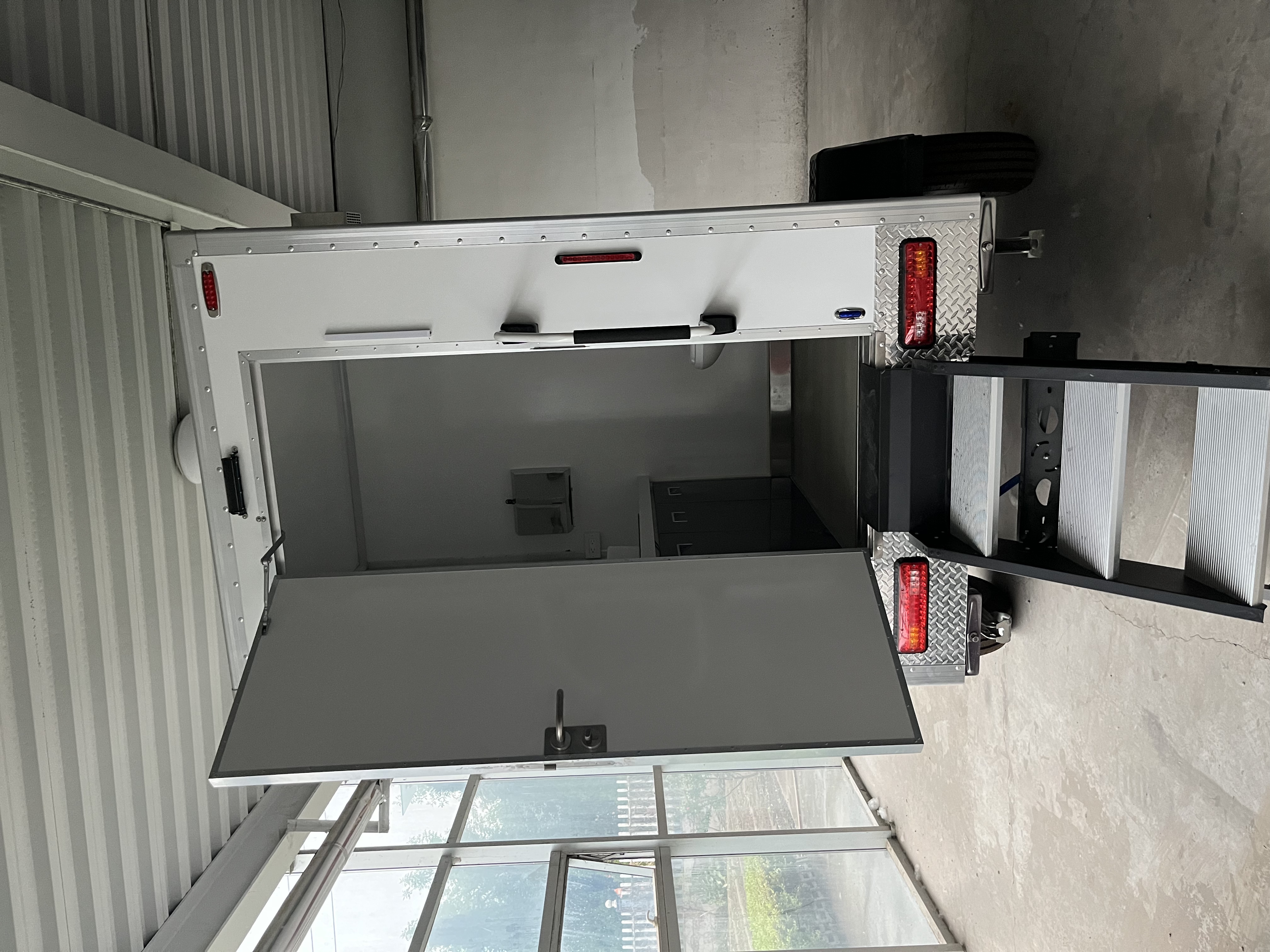Restroom Trailer 8ft gallery image 2