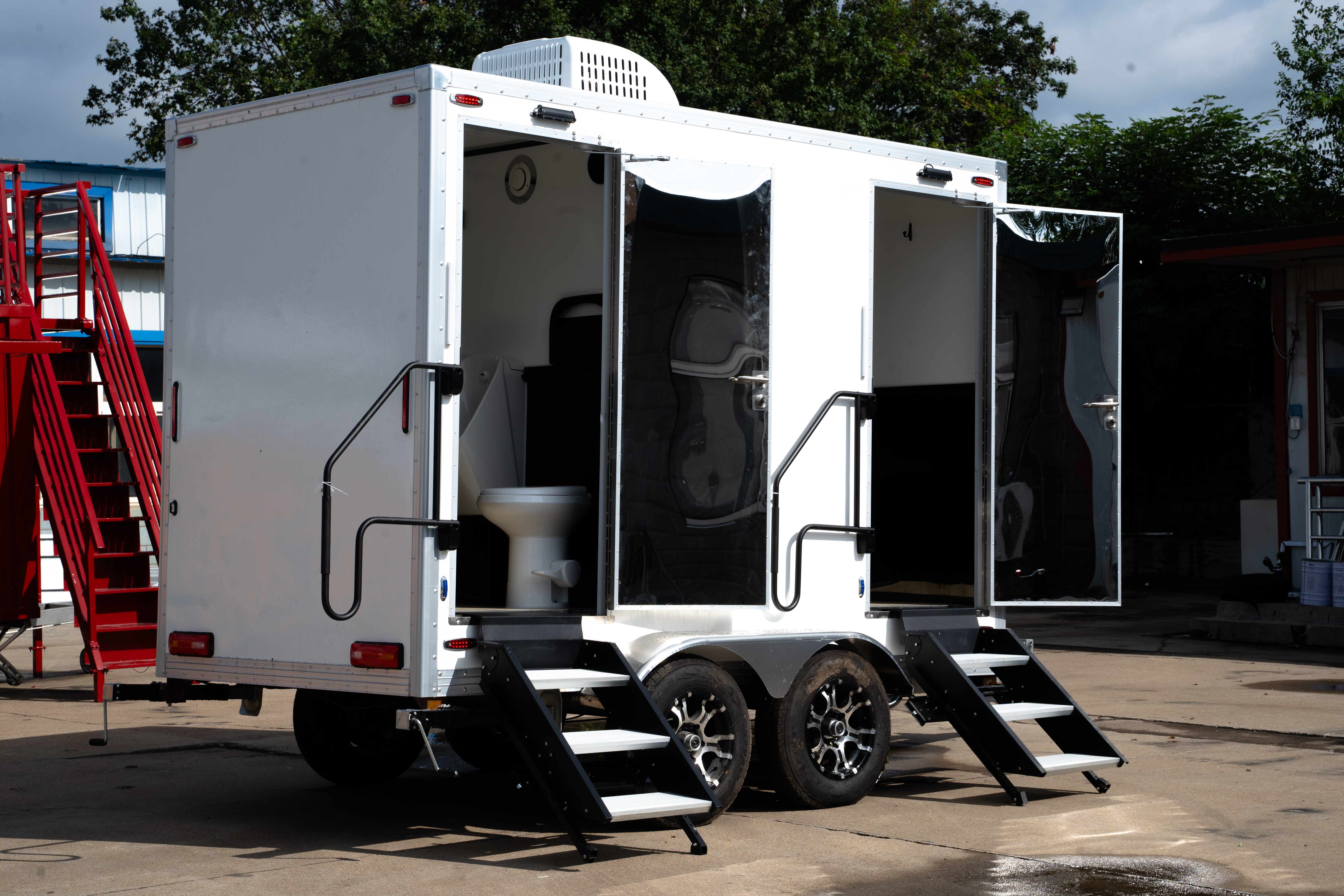 Convenient Portable Toilets for Weddings