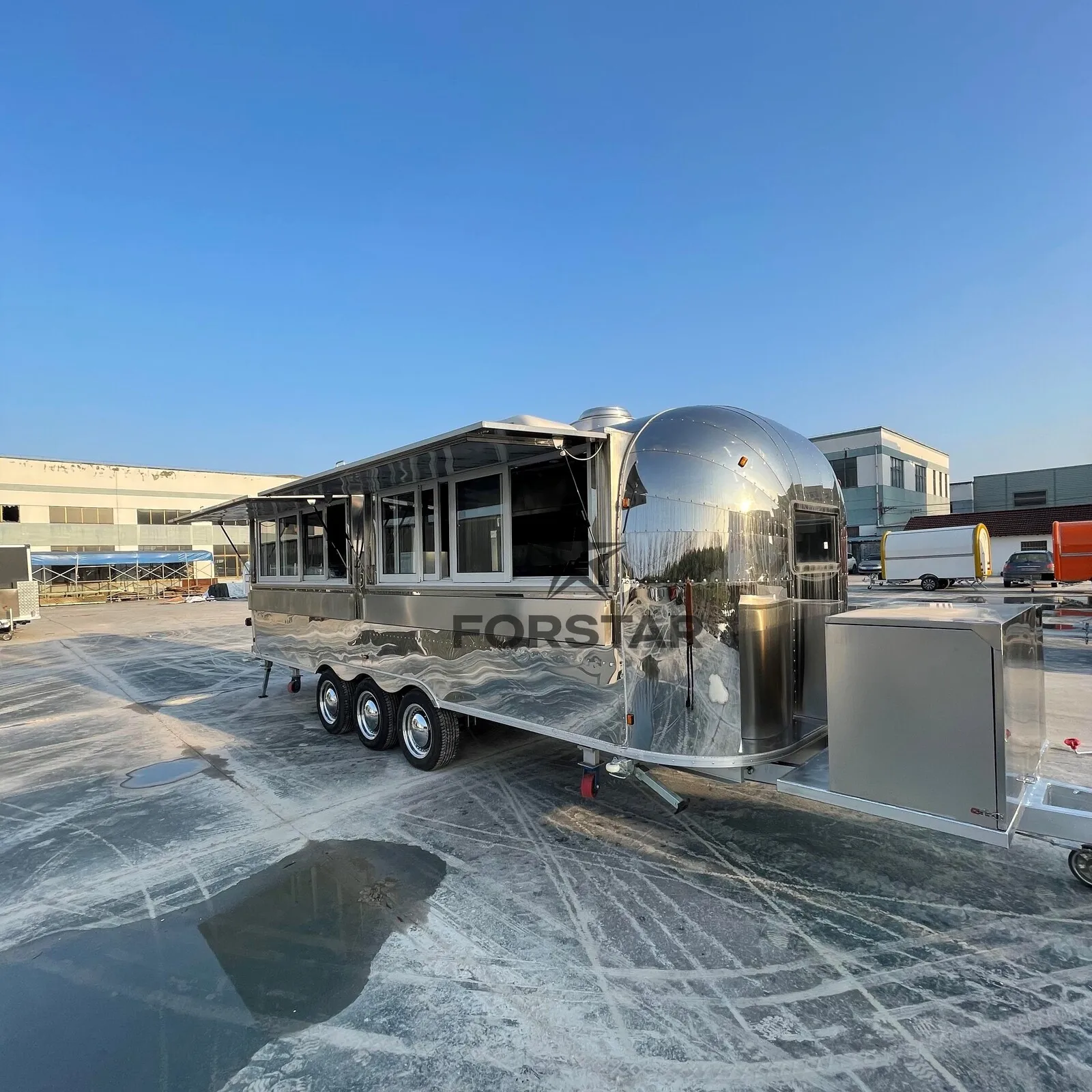 FS-D700 1 Door 23FT Tri-Axle Commercial Airstream Food Trailer gallery image 2