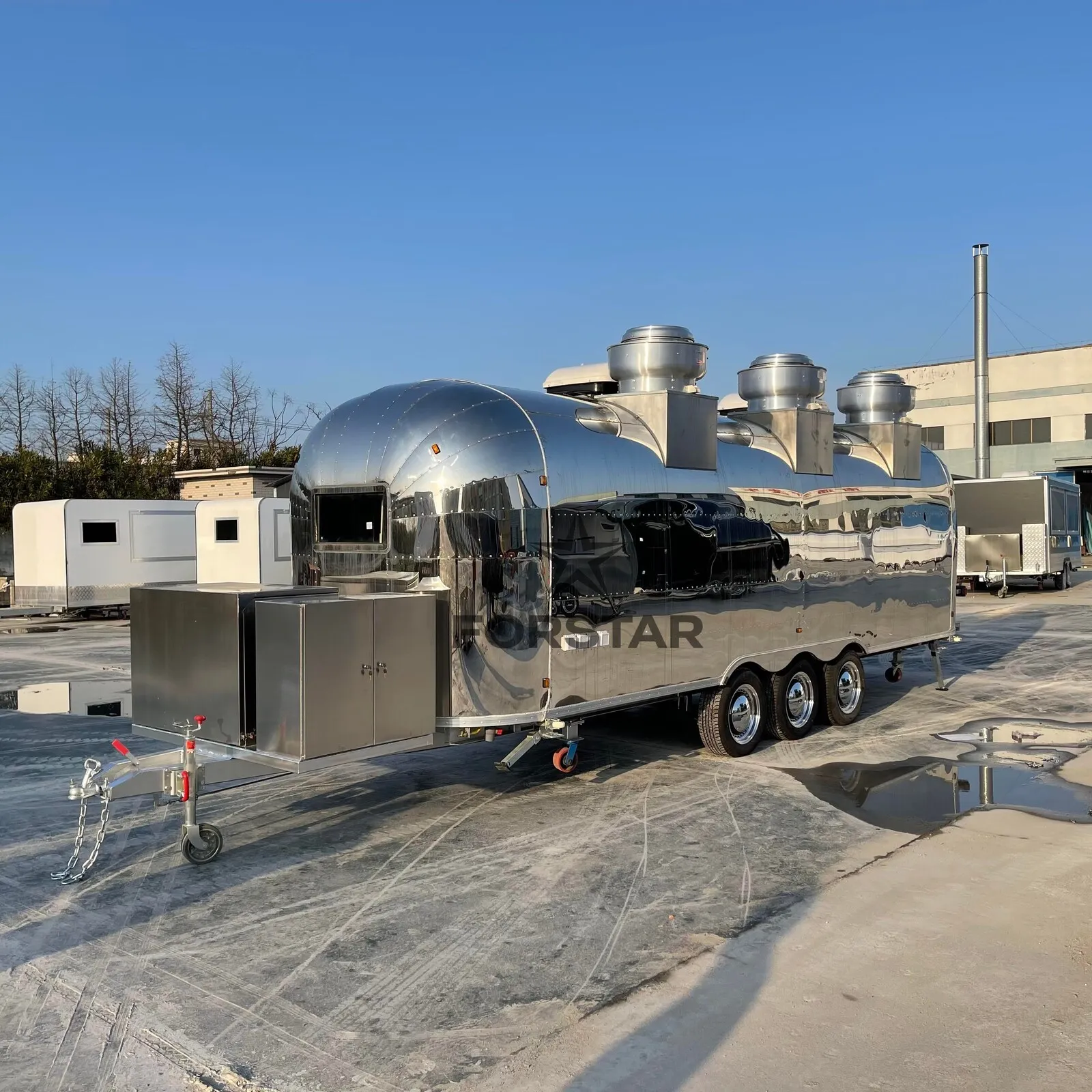 FS-D700 1 Door 23FT Tri-Axle Commercial Airstream Food Trailer gallery image 5