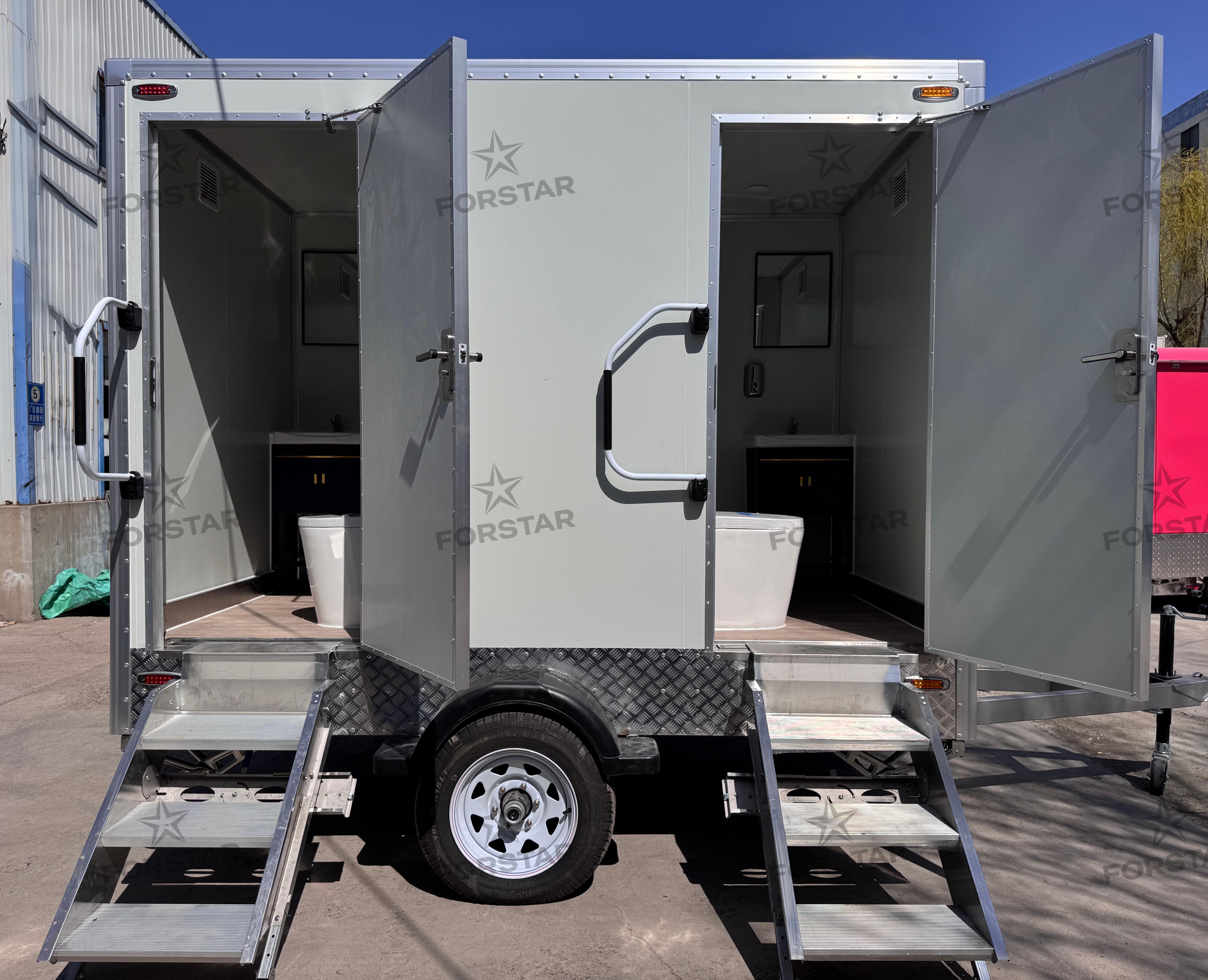 SK280C Classic 2 Door 2 Station Restroom Trailer interior
