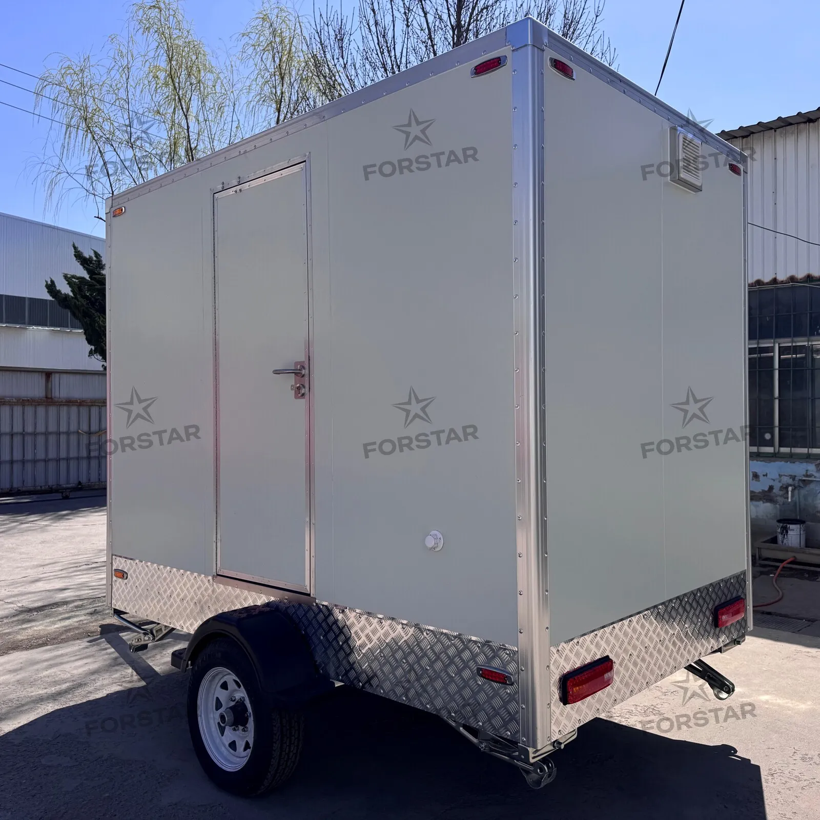 SK280C Classic 2 Door 2 Station Restroom Trailer gallery image 3