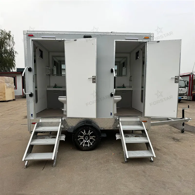SK300C 2 Door 2 Station Restroom Trailer exterior