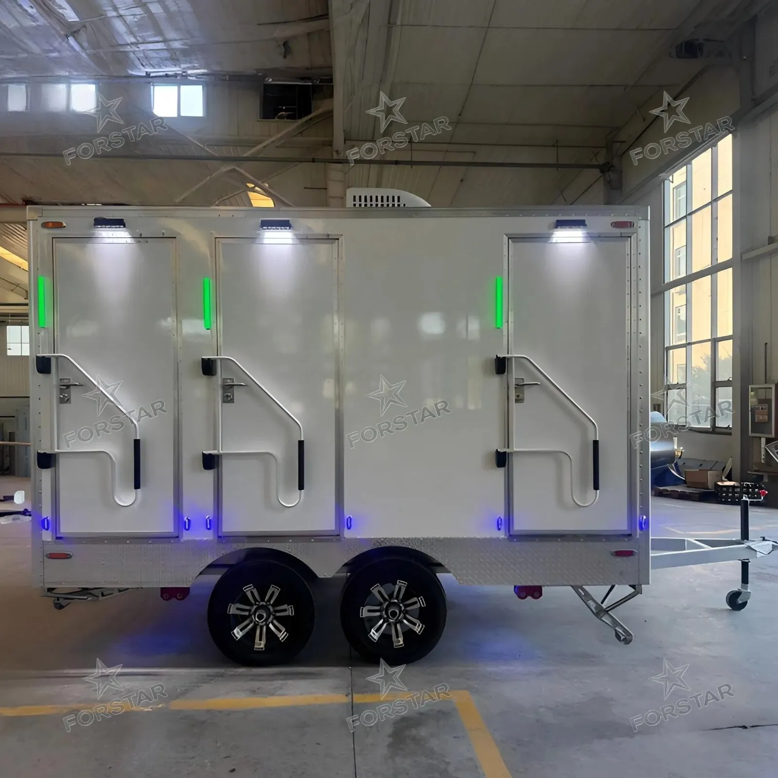 SK380C Luxury 3 Door 3 Station Restroom Trailer gallery image 3