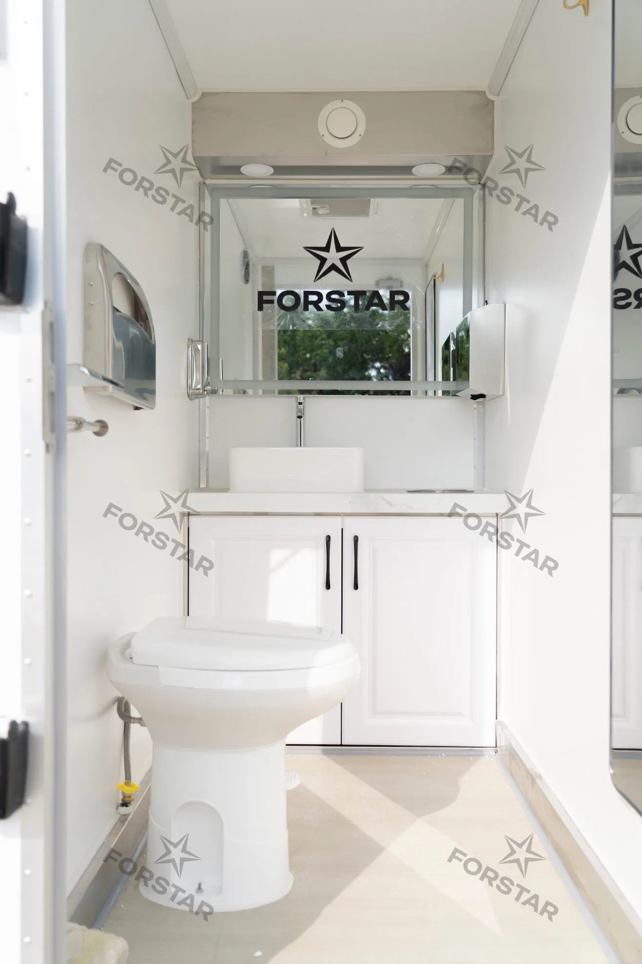 SK380C Luxury 3 Door 3 Station Restroom Trailer interior