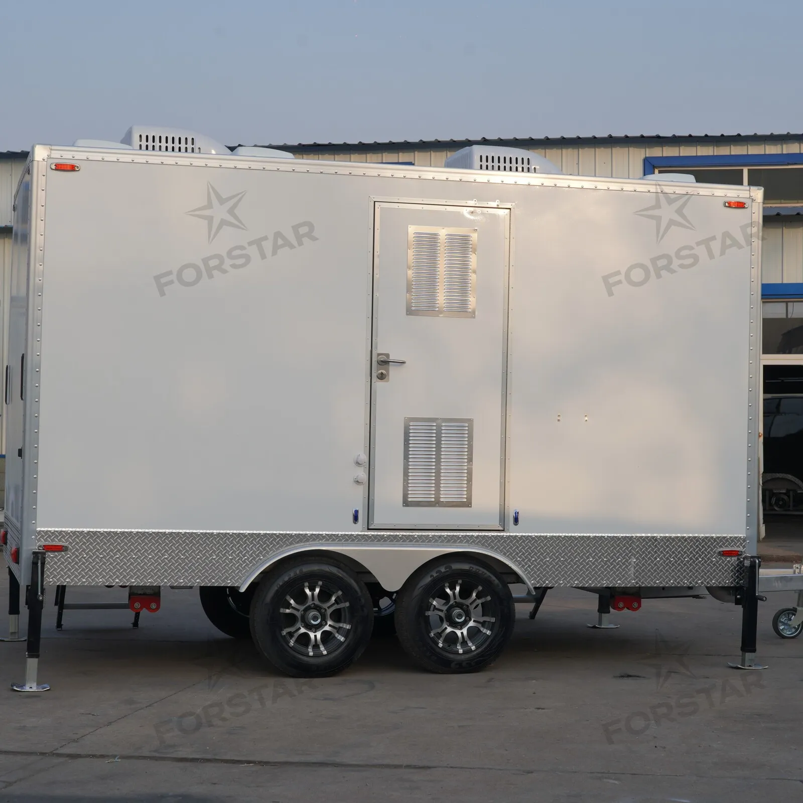 SK460 Sage Luxury 2 Door 4 Station Restroom Trailer gallery image 2