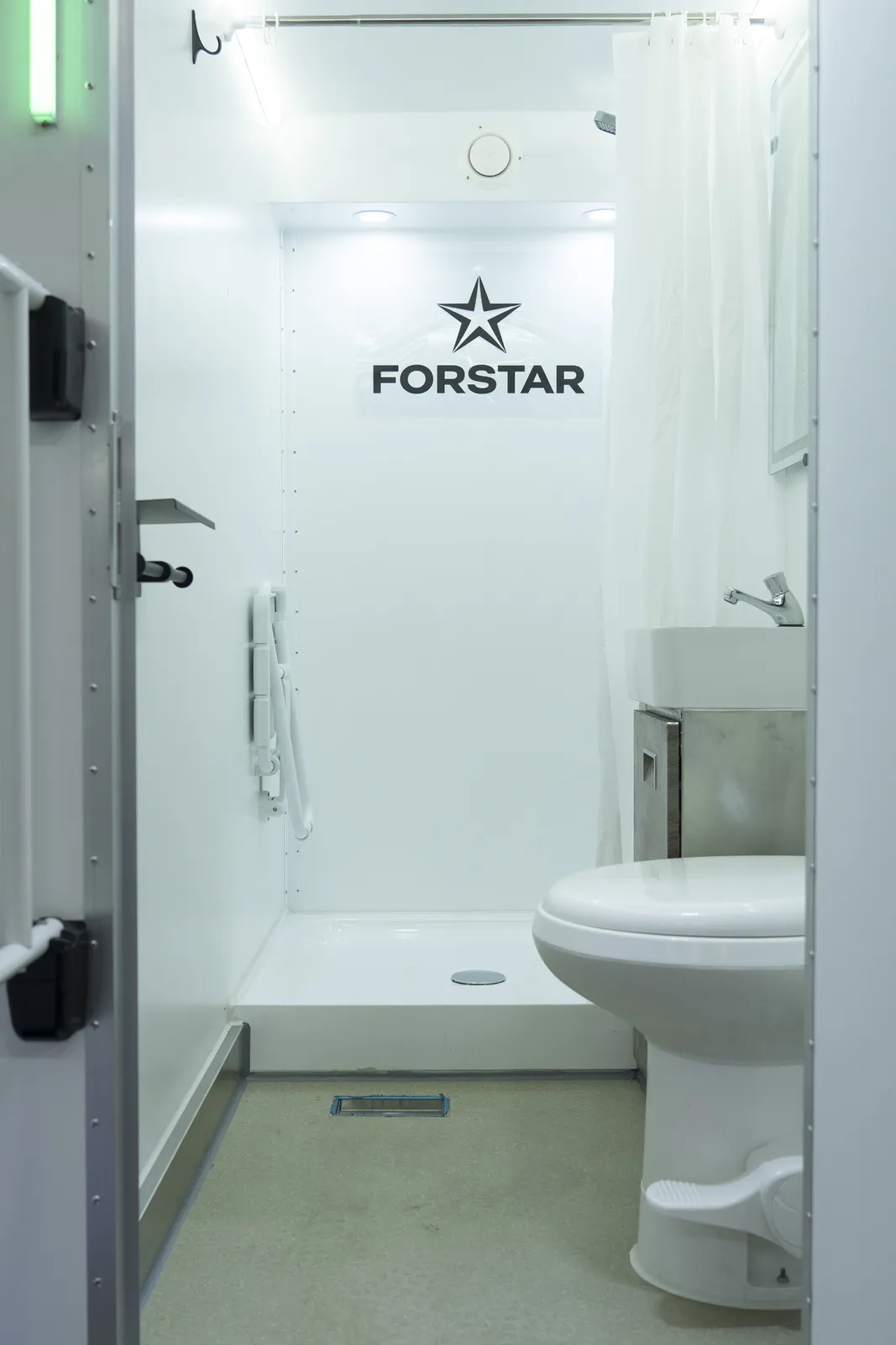 SK480S 4 Door 4 Station Restroom & Shower Combo Trailer interior