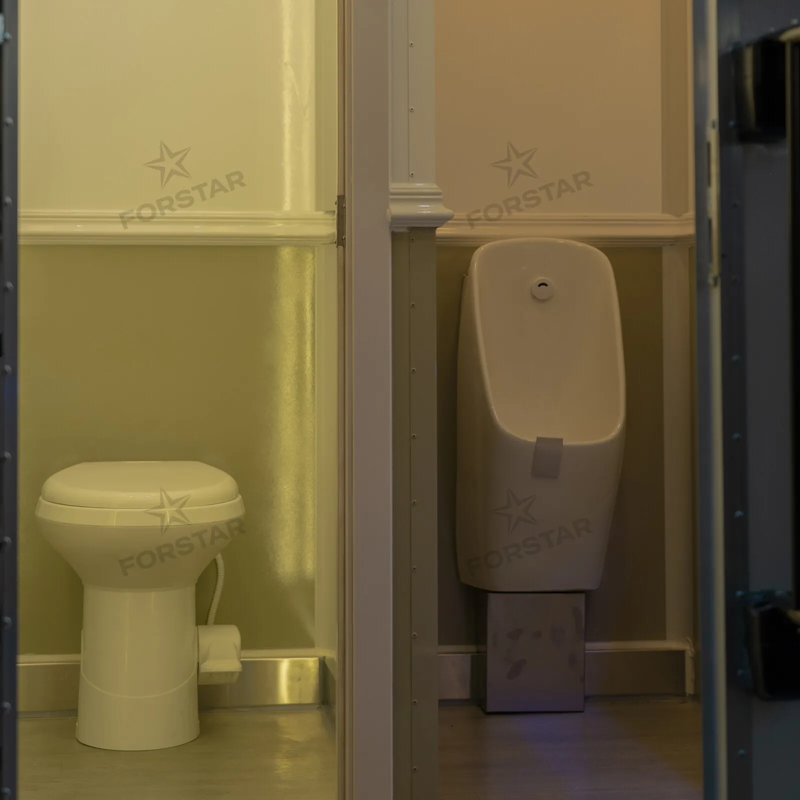 SK500 Ambient Luxury 2 Door 5 Station Restroom Trailer gallery image 4