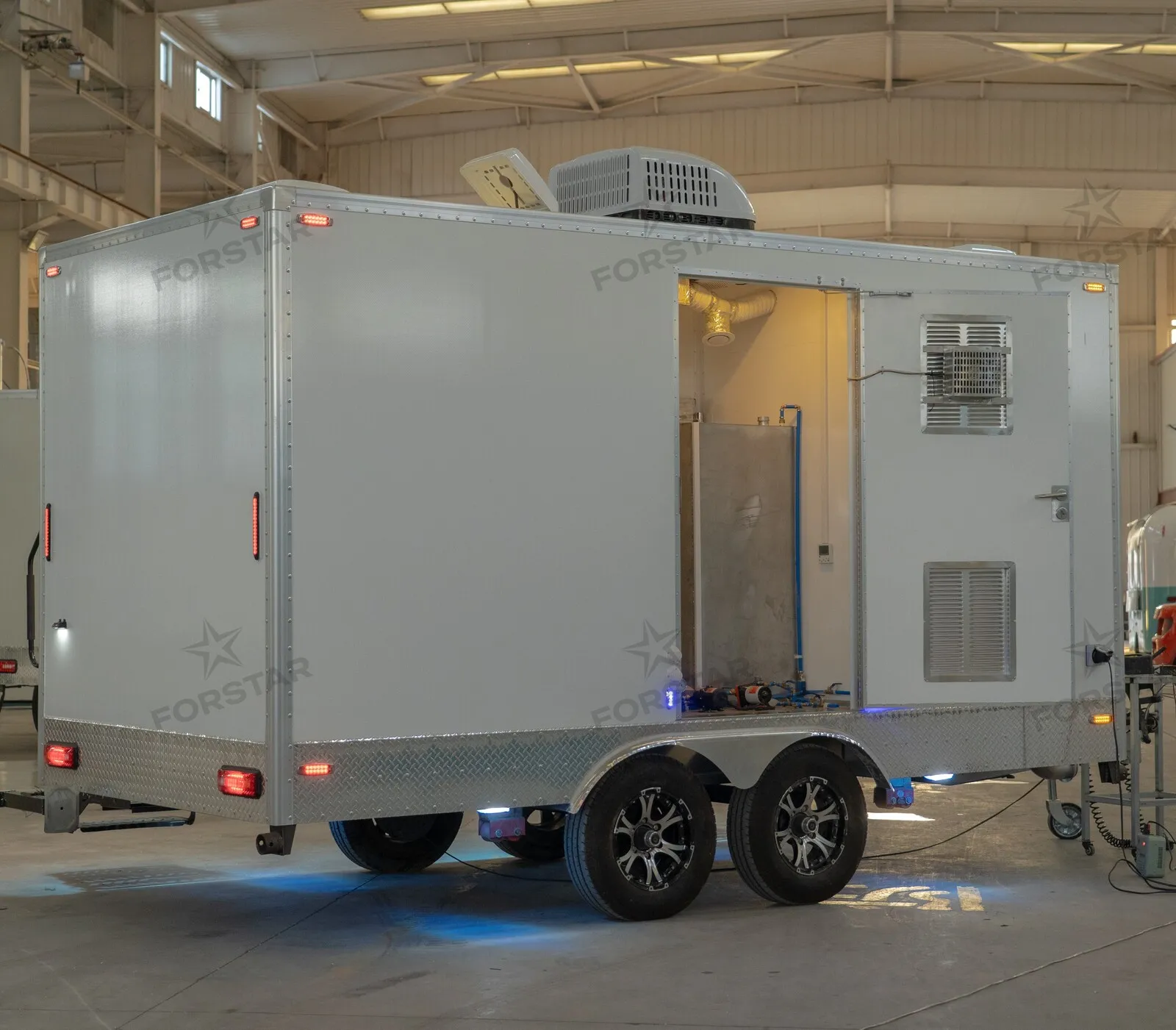 SK500 Ambient Luxury 2 Door 5 Station Restroom Trailer gallery image 3