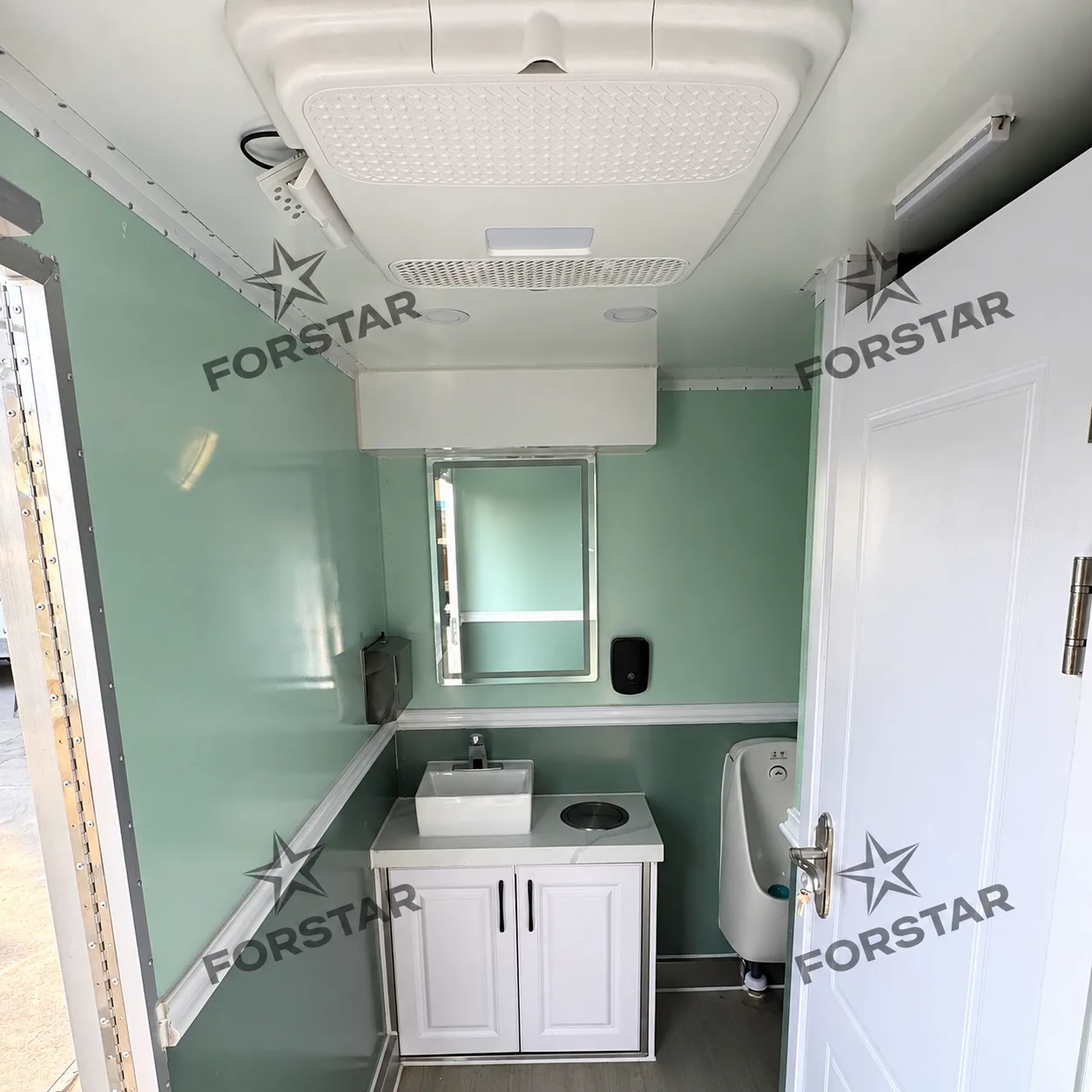 SK580 Sage Luxury 2 Door 6 Station Restroom Trailer interior