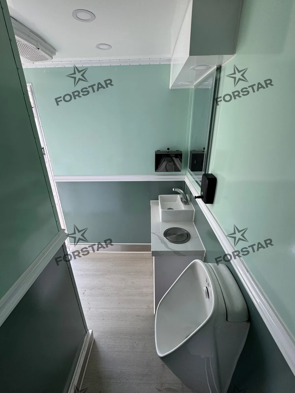 SK580 Sage Luxury 2 Door 6 Station Restroom Trailer gallery image 6