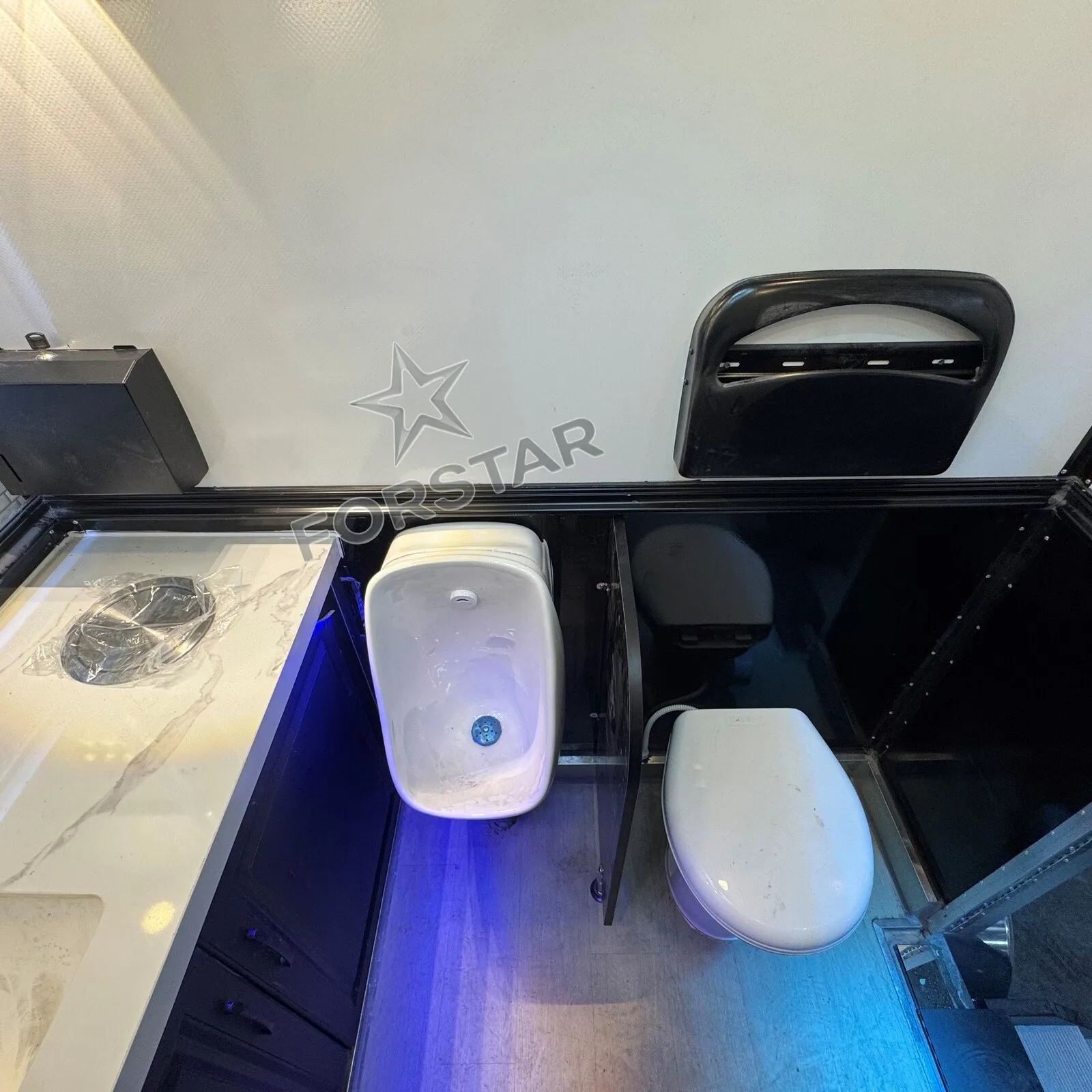 ST330 2 Door 3 Station Luxury Restroom Trailer interior