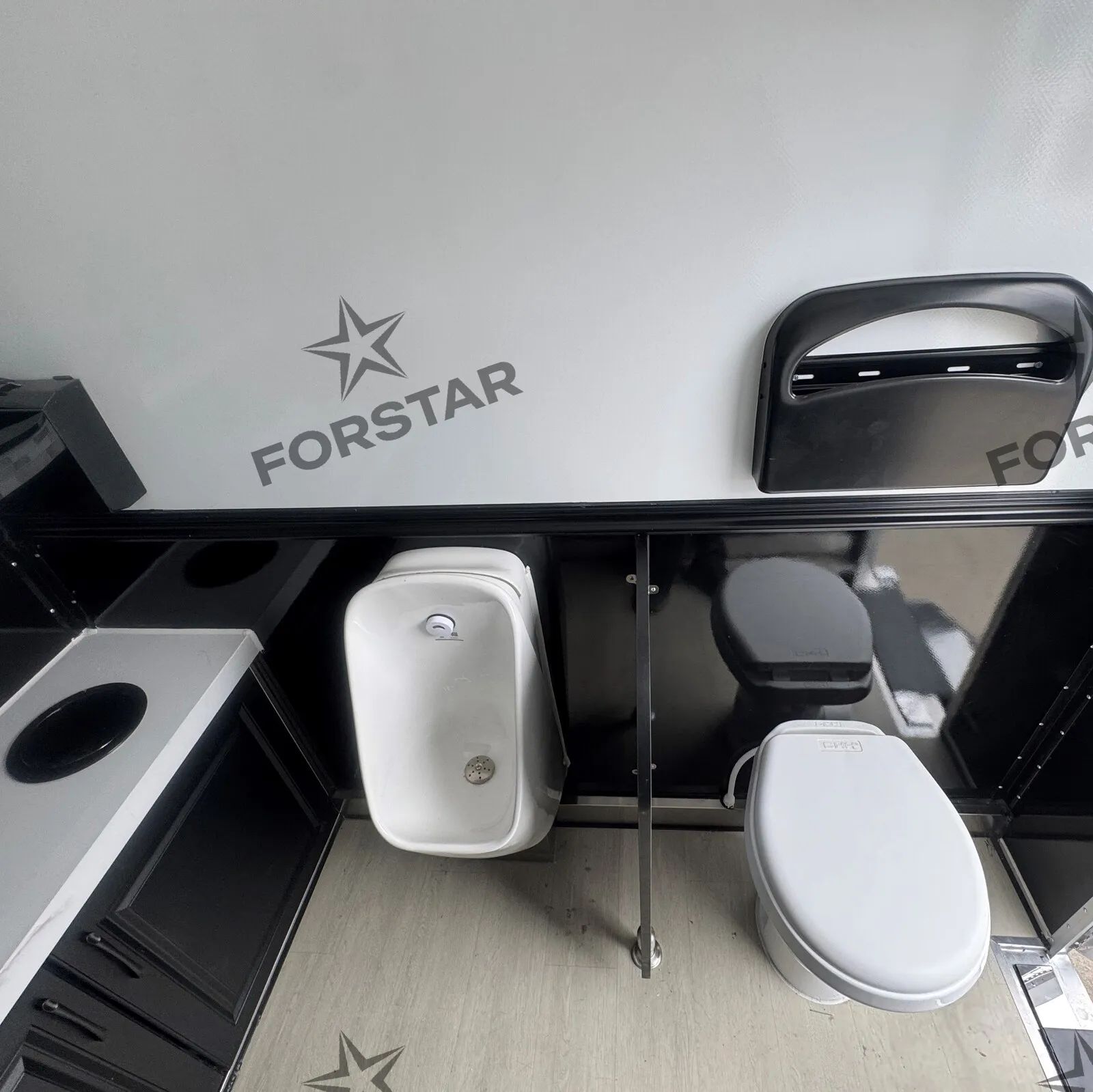 ST450 3 Door 4 Station Luxury Restroom Trailer gallery image 8