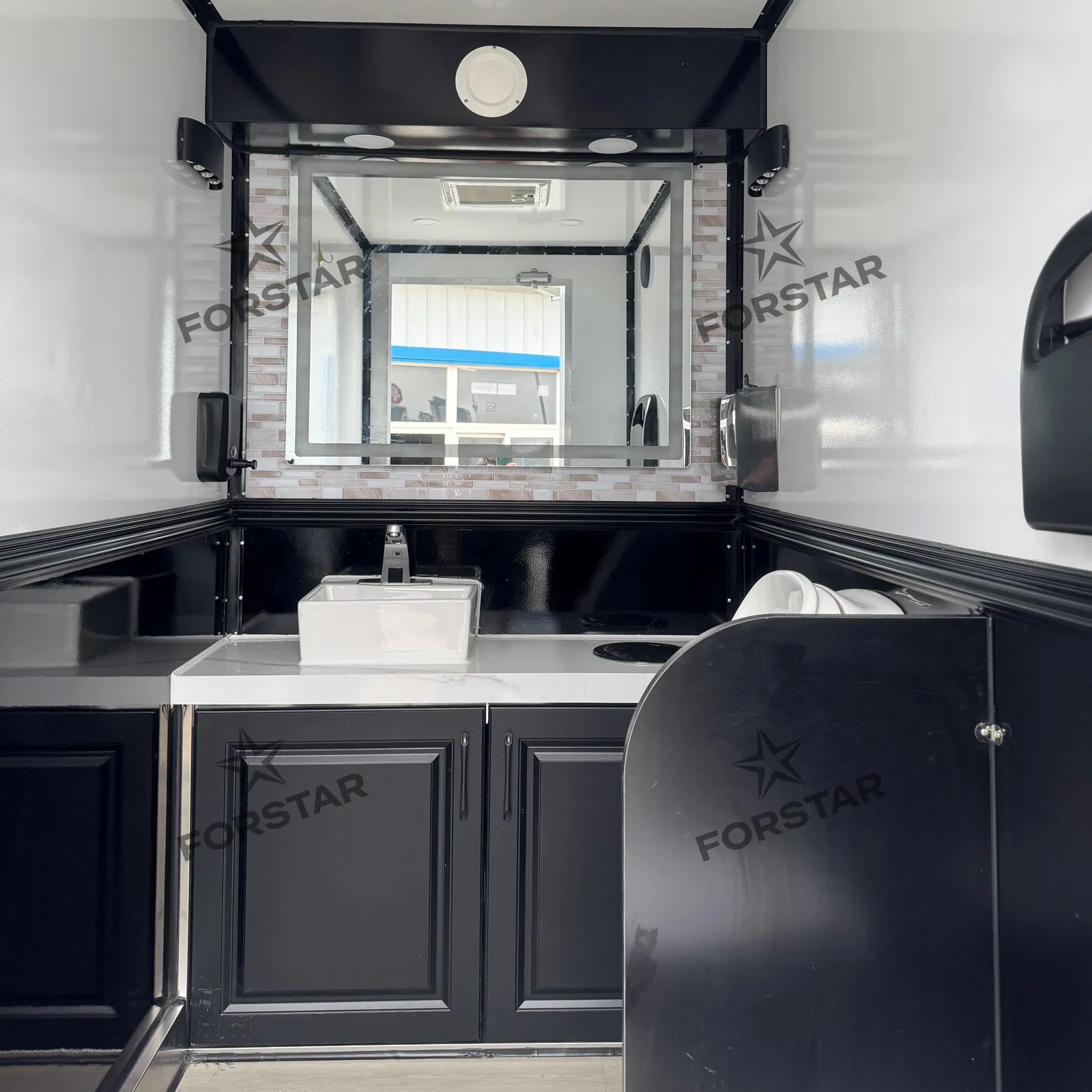 ST450 3 Door 4 Station Luxury Restroom Trailer interior