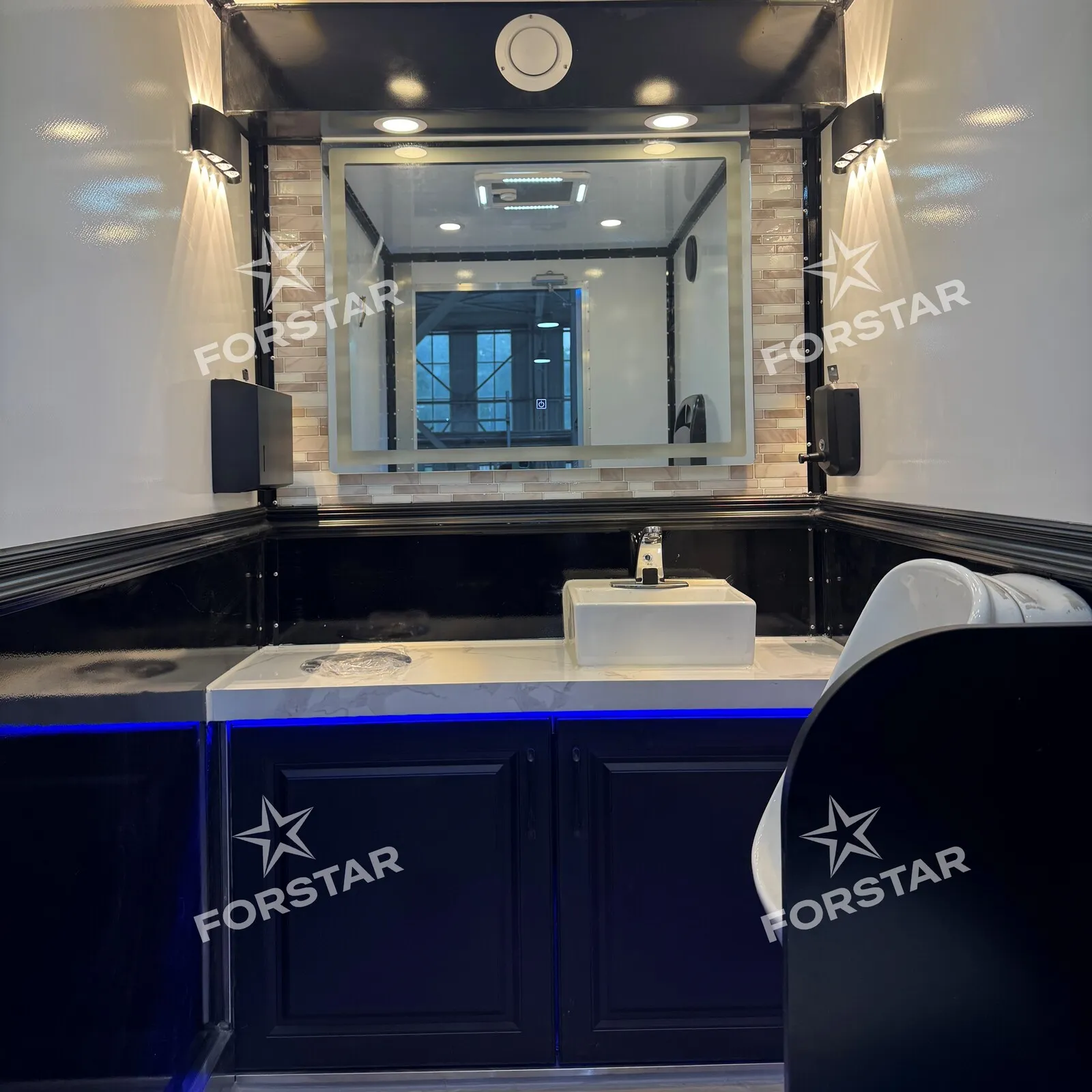 ST450 Black 3 Door 4 Station Luxury Restroom Trailer interior
