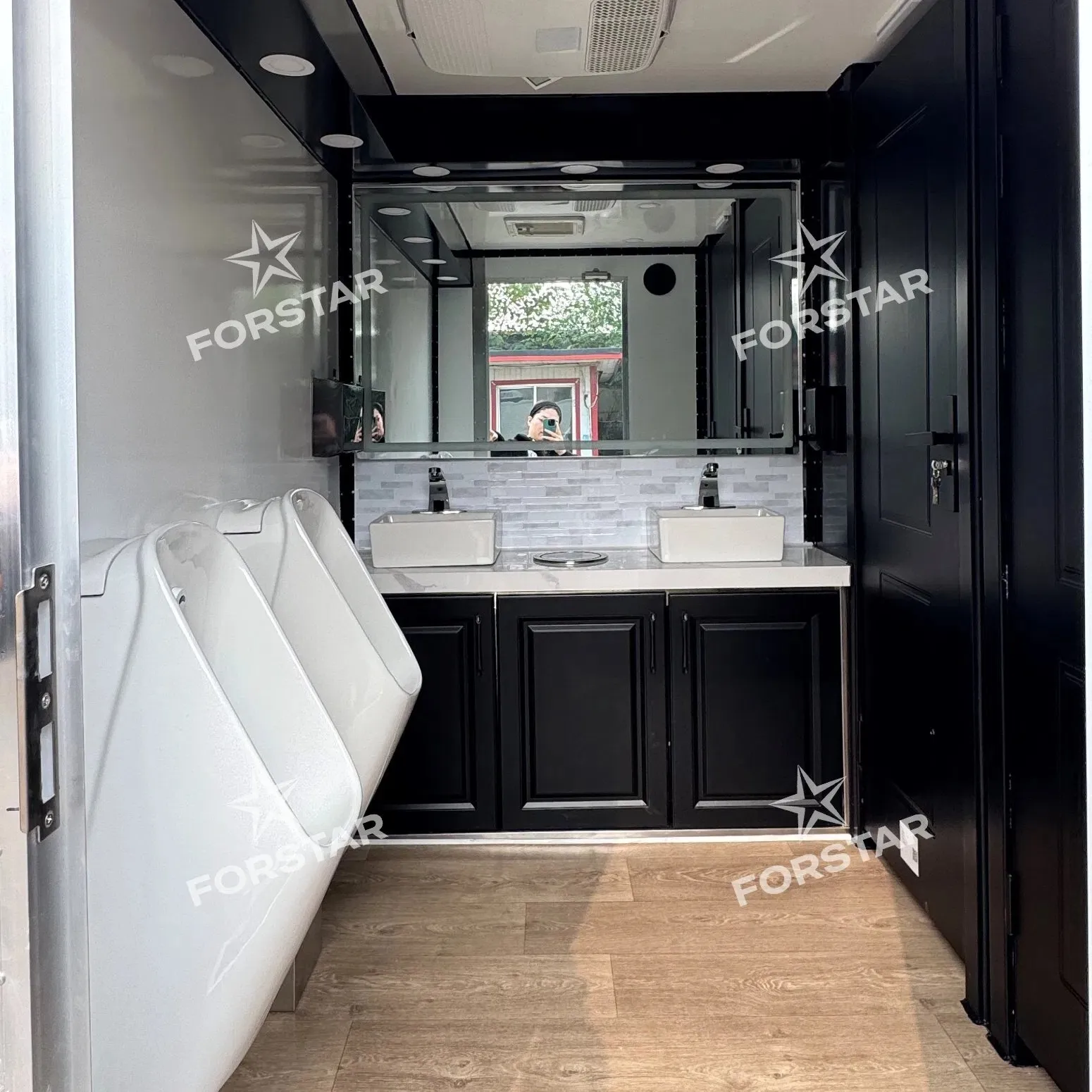 ST600 2 Door 7 Station Commercial Restroom Trailer interior